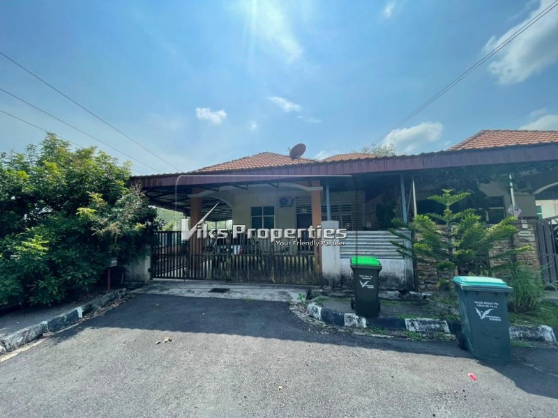 TAMAN SEMARAK API
